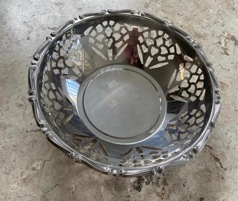 Fruteira Tramontina Inox com design vazado
