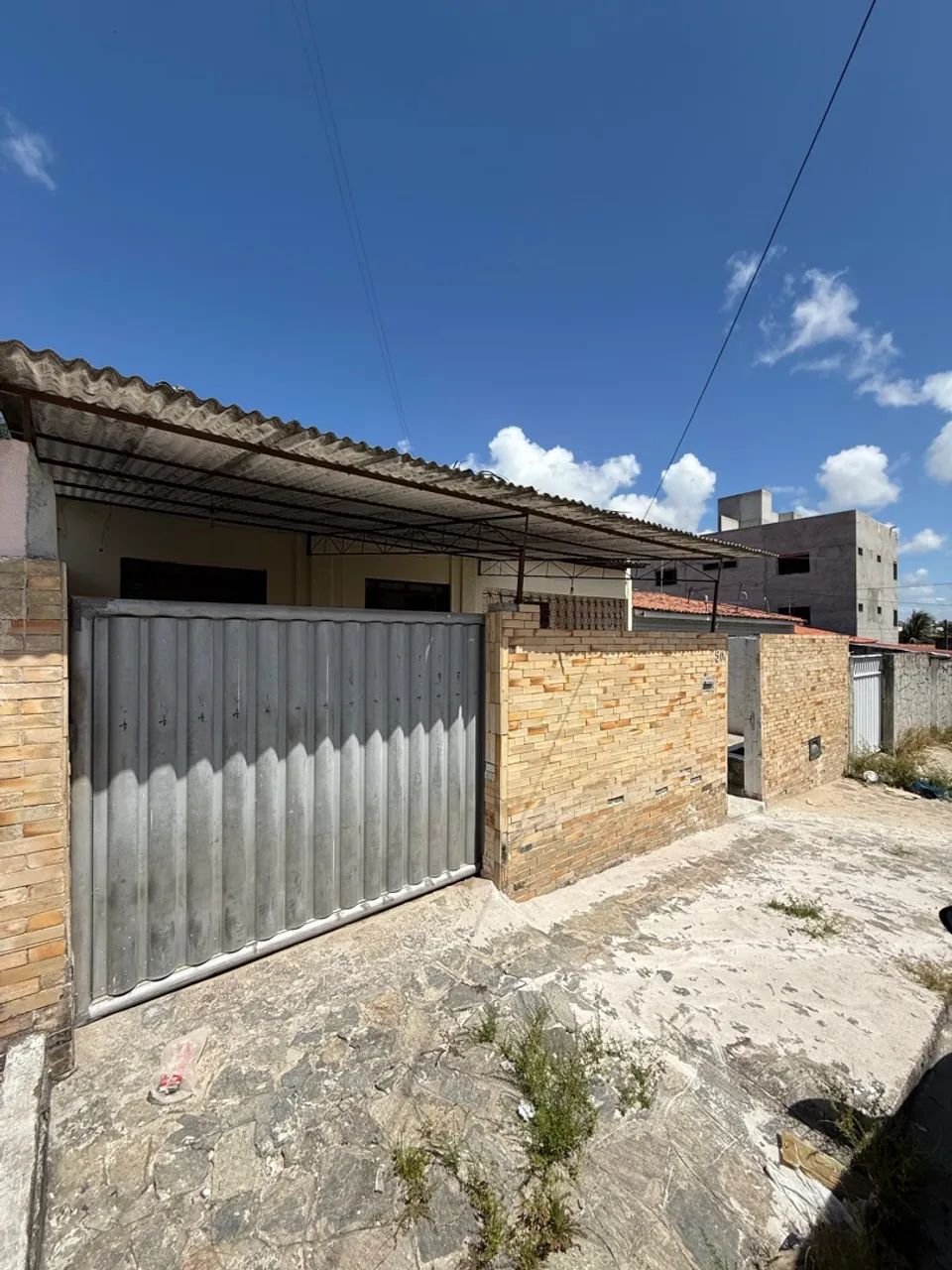 Alugo casa em Mangabeira por dentro, rua da farmácia pague menos 
