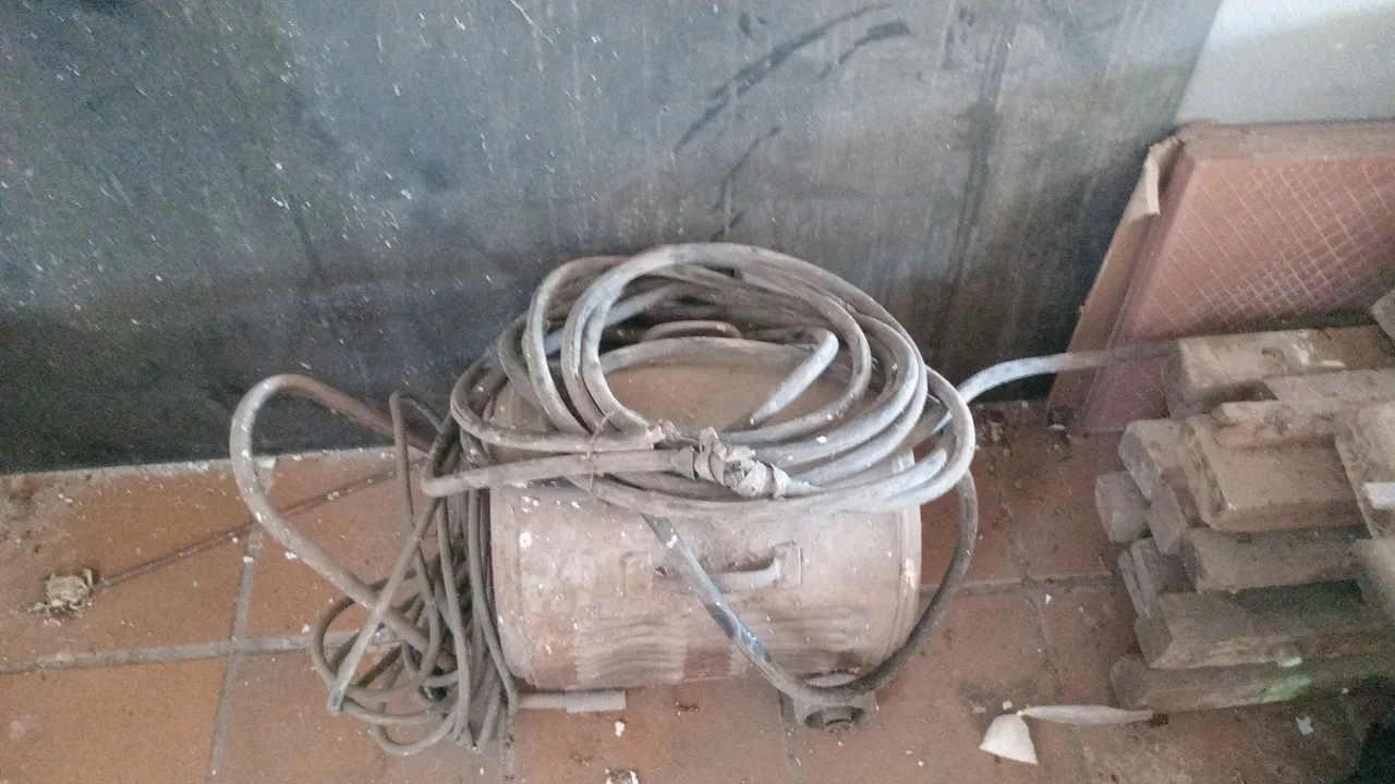 Máquina de solda com cabo