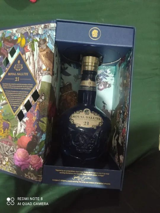 Vendo wisk Royal Salute novo original 