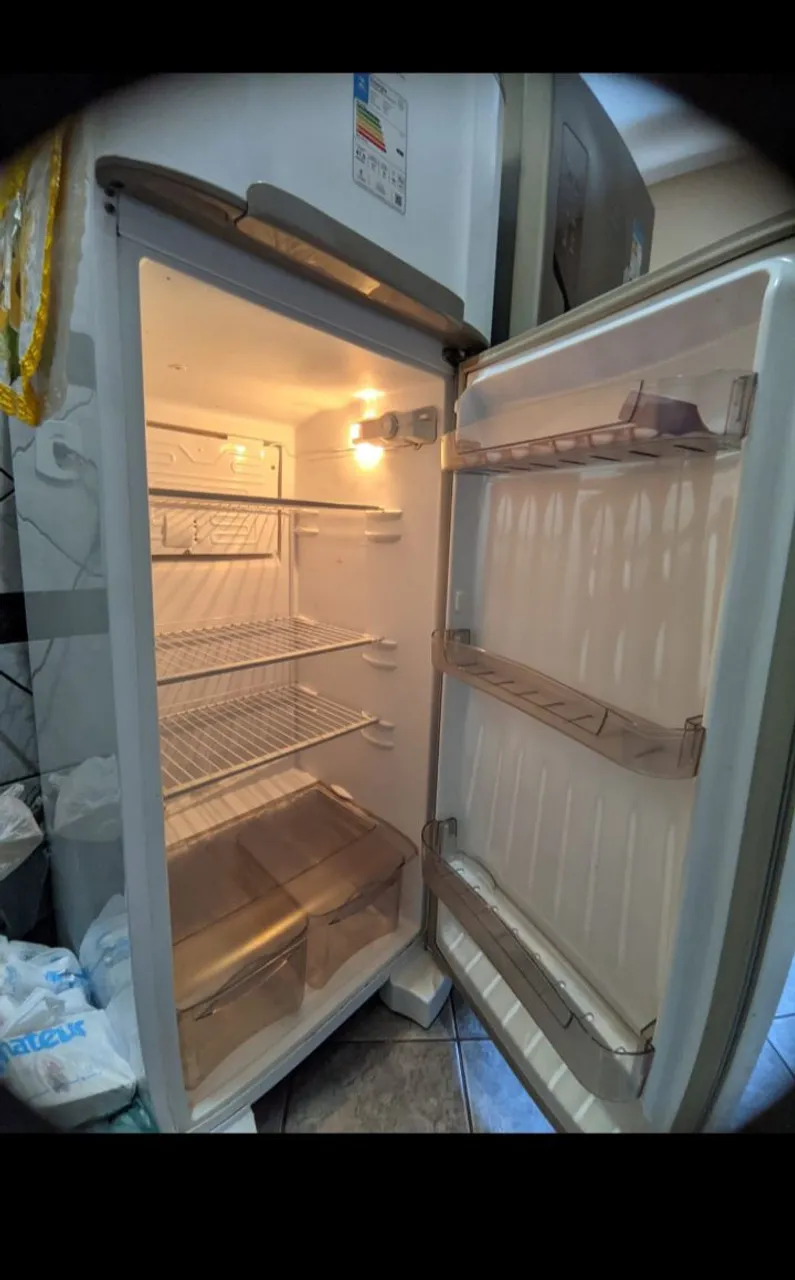 Geladeira Usada - Ideal para sua cozinha!
