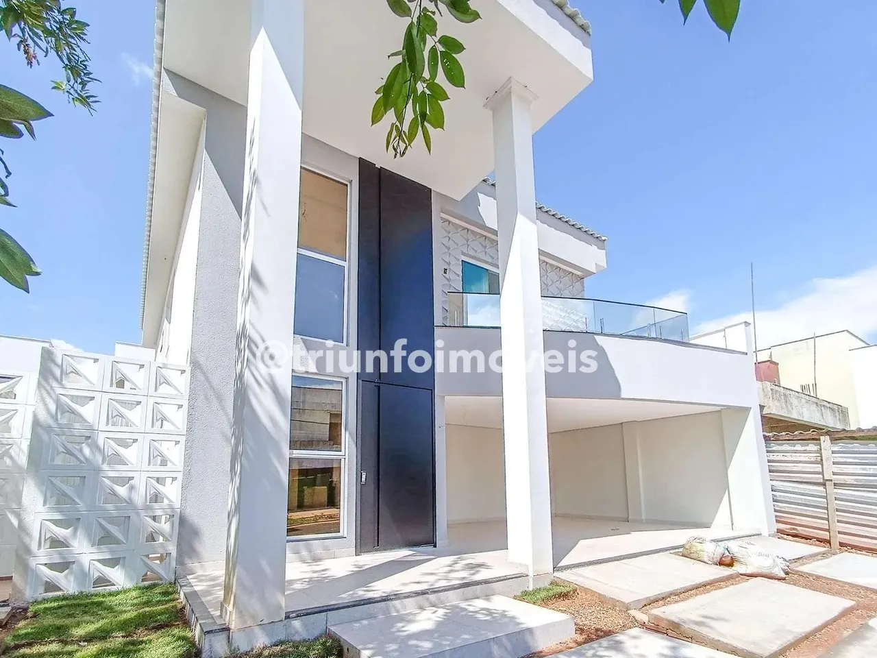 Casa Duplex a venda em condomínio com 3 Suítes TR208897 THE -1DF2TB6