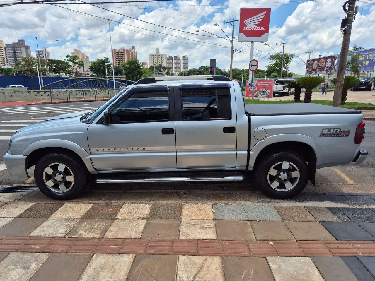 S10 Executive 2.8 Turbo Diesel 4X4  - Foto 5