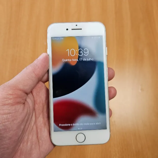 iPhone 7 - MUITO NOVO - Bateria nova em 100%! Carregador e Cabo!