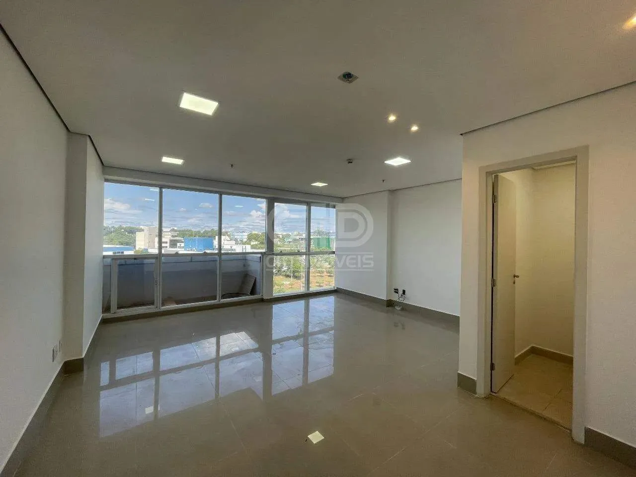 Sala comercial no Edifício Helbor Dual Business & Corporate