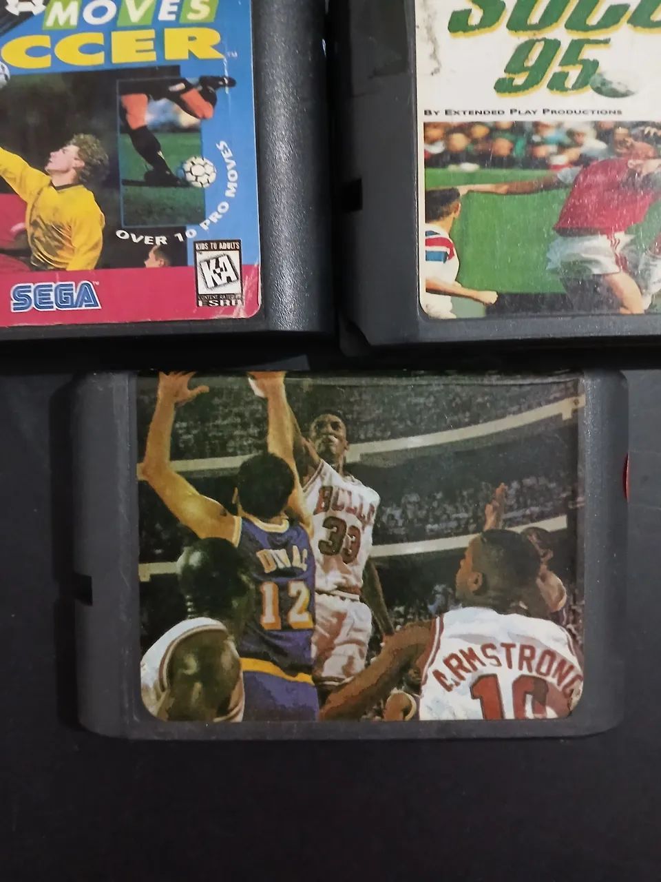 Lote jogos cartuchos mega drive Futebol e Basket - Foto 4