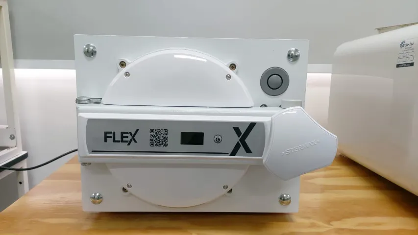 Autoclave odontológica Stermax, 12 litros, modelo Flex, semi-nova