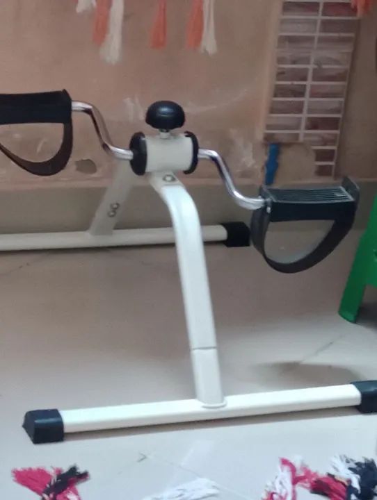 Mini Bicicleta de Pedal para Exercícios