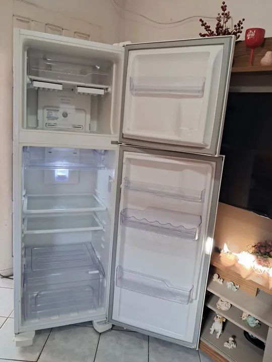 Geladeira Electrolux DFN41 Frost Free! - Foto 2