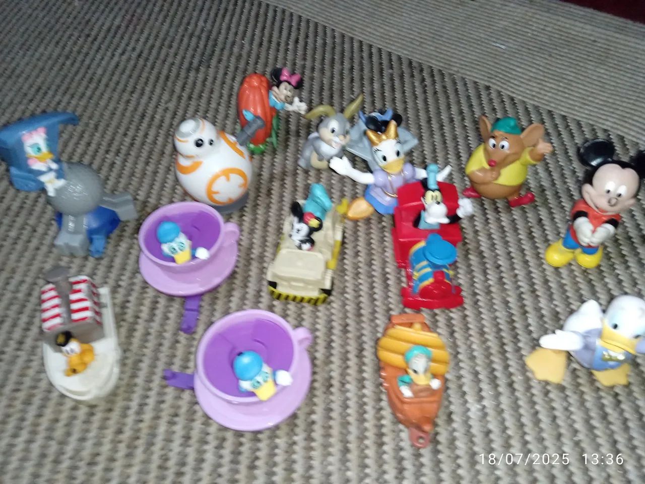 Coleção Disney - Miniaturas de Personagens - Foto 2