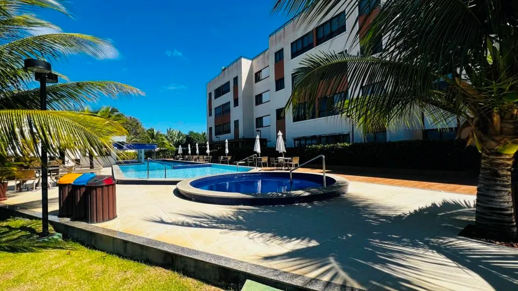 GUARAJUBA - CONDOMÍNIO PARAISO DOS COQUEIROS - 2/4 COM SUÍTE E GRADEN, VISTA LAGO , 110M²