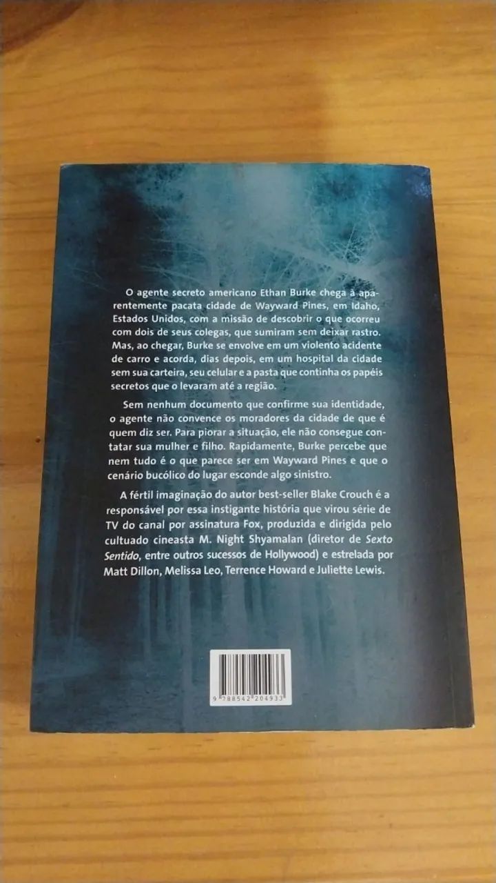 Livro Pines - Blake Crouch - o livro que inspirou a série de TV -  Editora Planeta - Raro - Foto 3