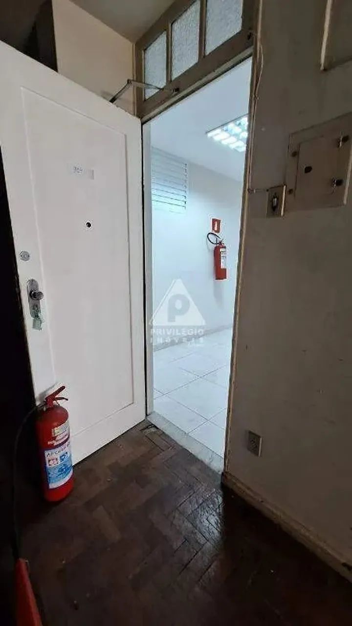 SALA COMERCIAL NO CENTRO, ÓTIMA LOCALIZAÇÃO. - Foto 2