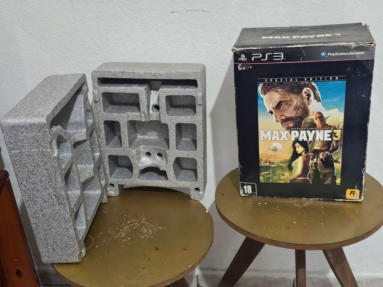 EDIÇÃO ESPECIAL MAX PAYNE3 PARA COLECIONADORES SEM BONECO SO A CAIXA