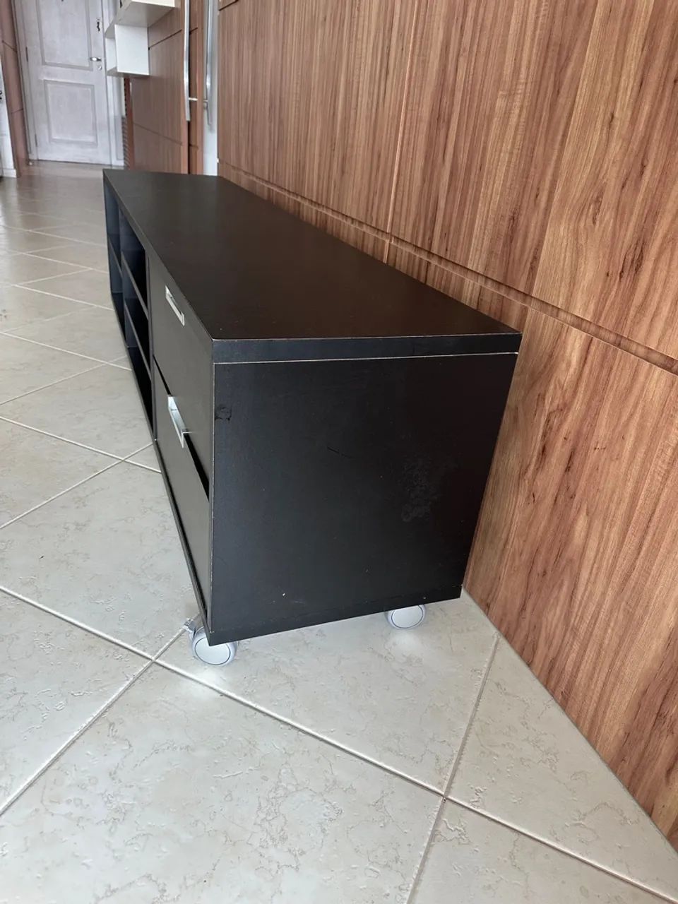 Rack de TV Preto com 2 Gavetas - Foto 4
