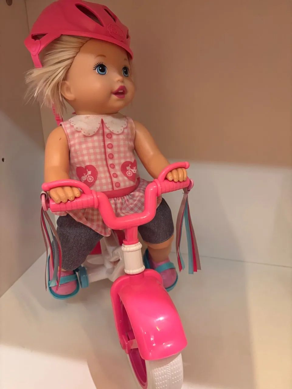 Boneca com bicicleta  - Foto 2