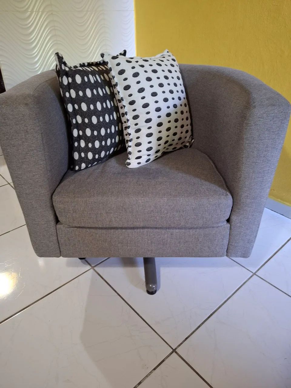 Poltrona Giratória  de balanço Confortável - Foto 2