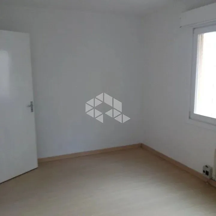 Ótimo apto de 2 dormitórios com suite e piscina próximo a Av. Protásio Alves e Av. Ipirang