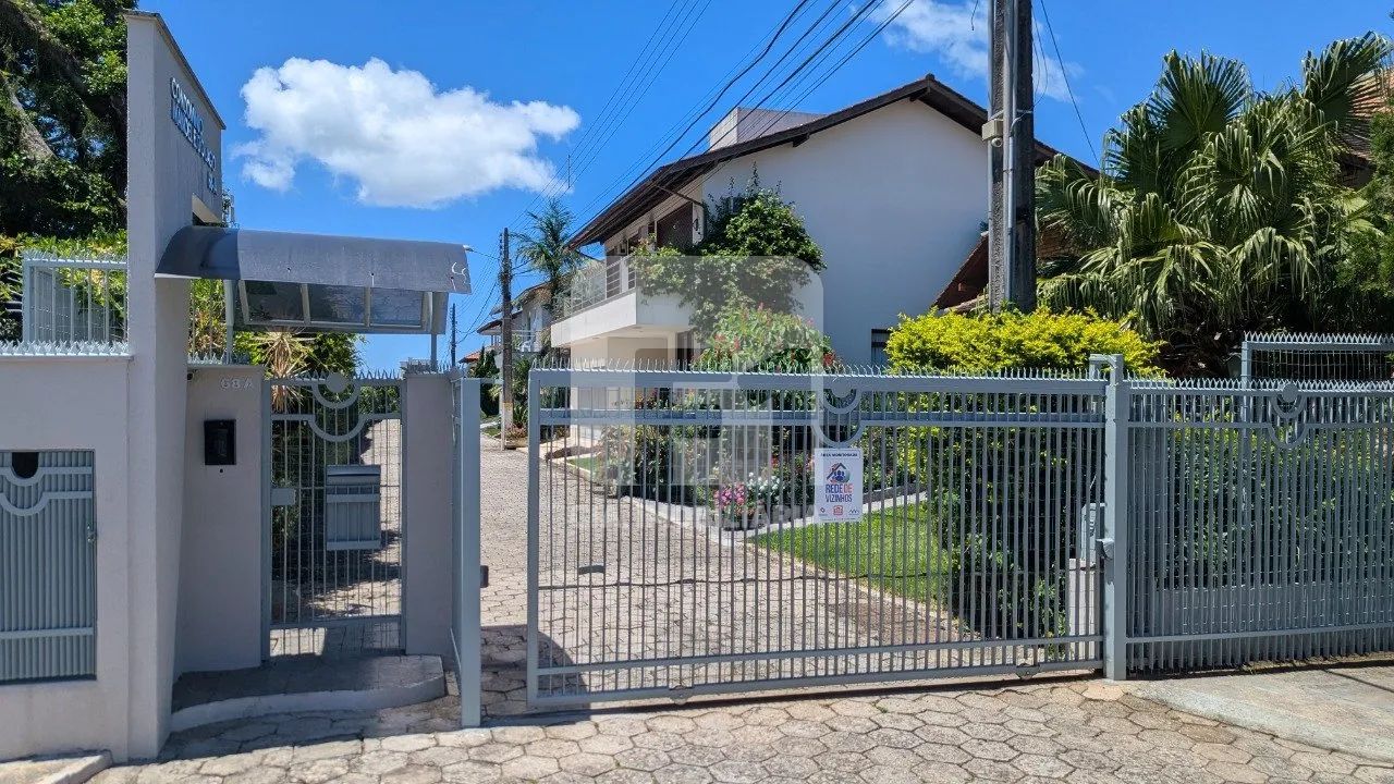 Casa de 4 dormitórios em Coqueiros - Foto 3