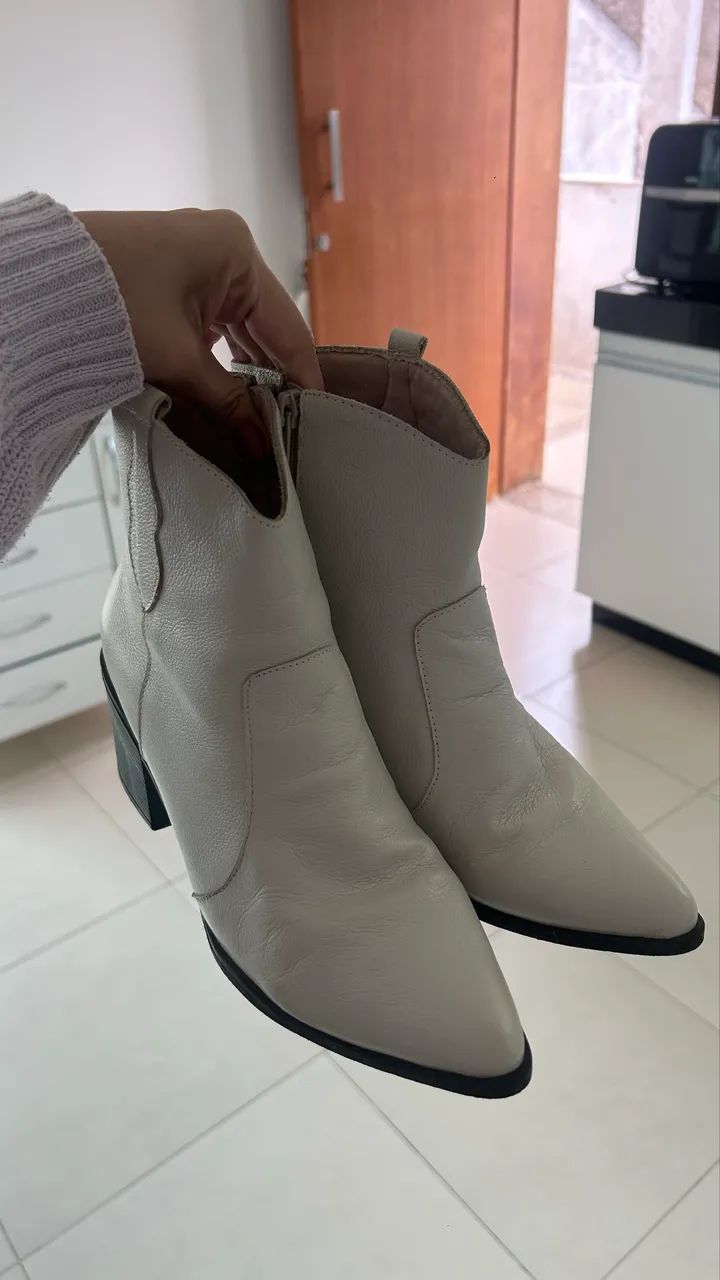 Bota branca couro legítimo  - Foto 2