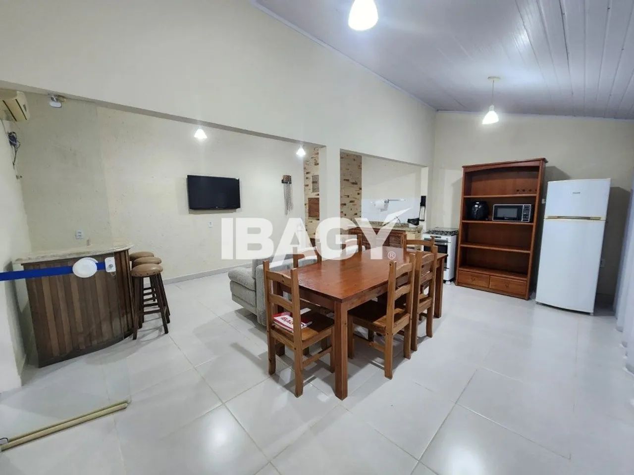 Excelente Casa 1 dormitório(s) em Carianos - Florianópolis - Foto 4