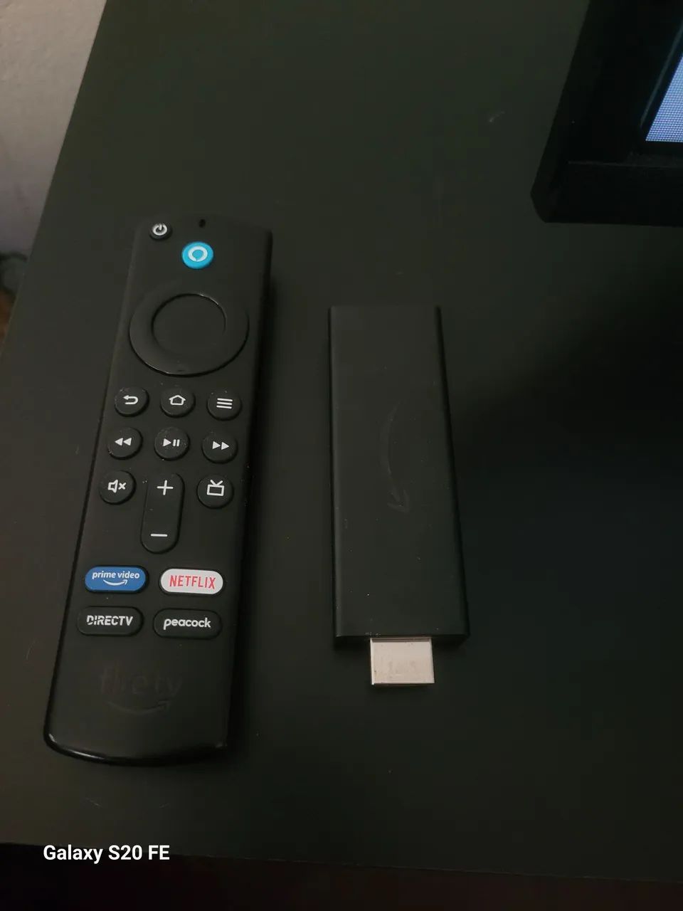 Fire TV Stick - Alexa (3ª geração) - Foto 3