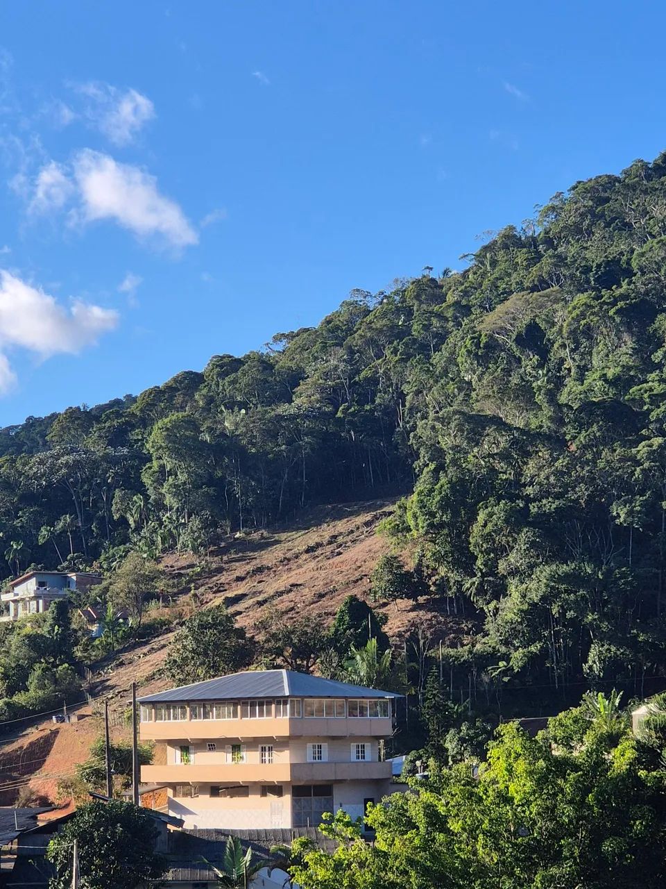 Vende-se terreno 