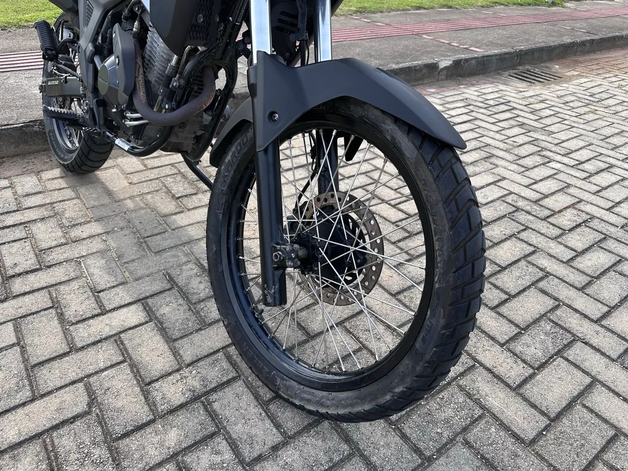 Sahara XRE 300  - Foto 4