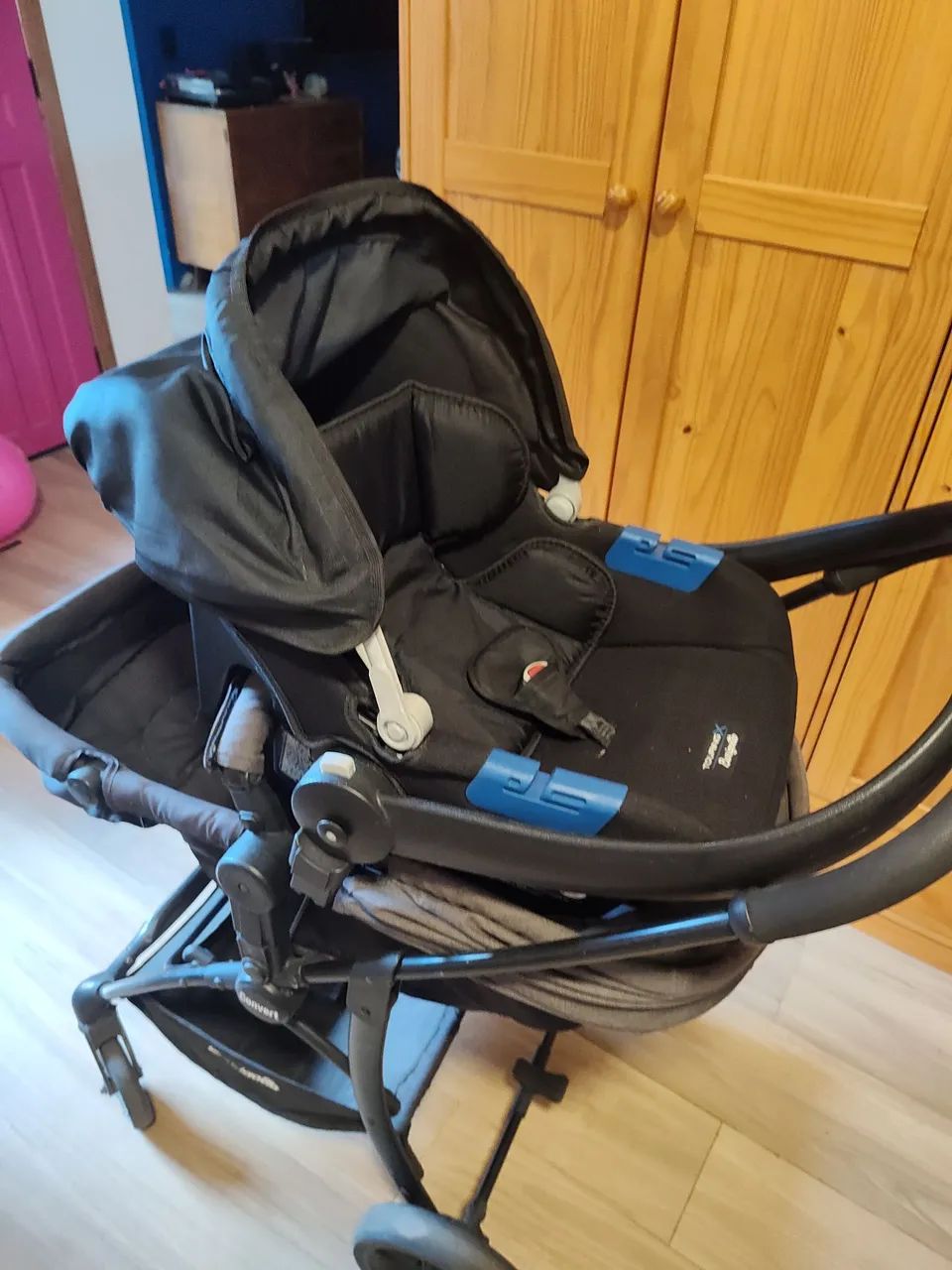 Carrinho de bebê Moisés com bebê conforto Burigotto  - Foto 4