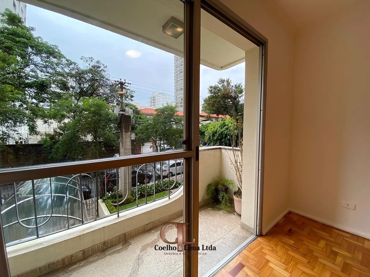 MOEMA - APARTAMENTO COM TERRAÇO, FORA DE ROTA! - Foto 4