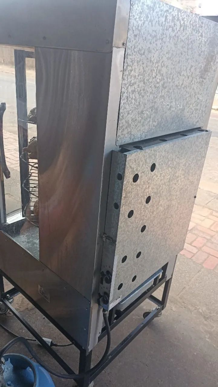 Vende-se Máquina de Assar Frango - Foto 3