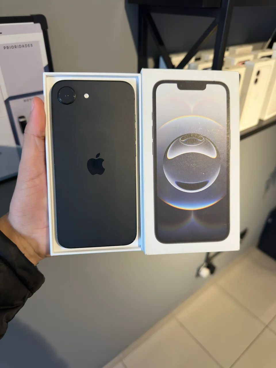 iPhone 16e 128GB