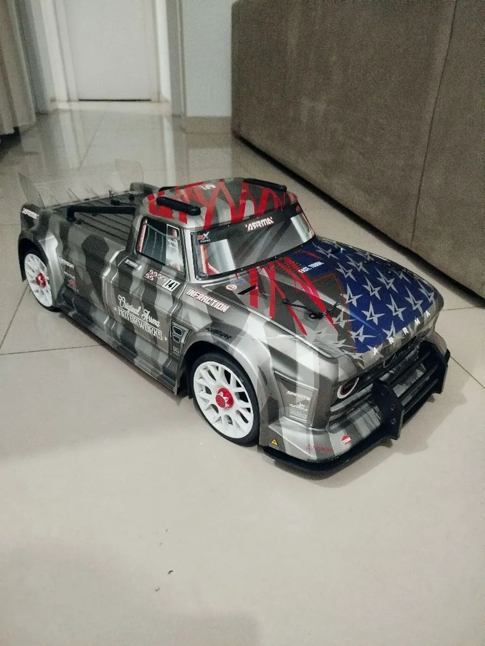 Automodelo Arrma Infraction  - Foto 2
