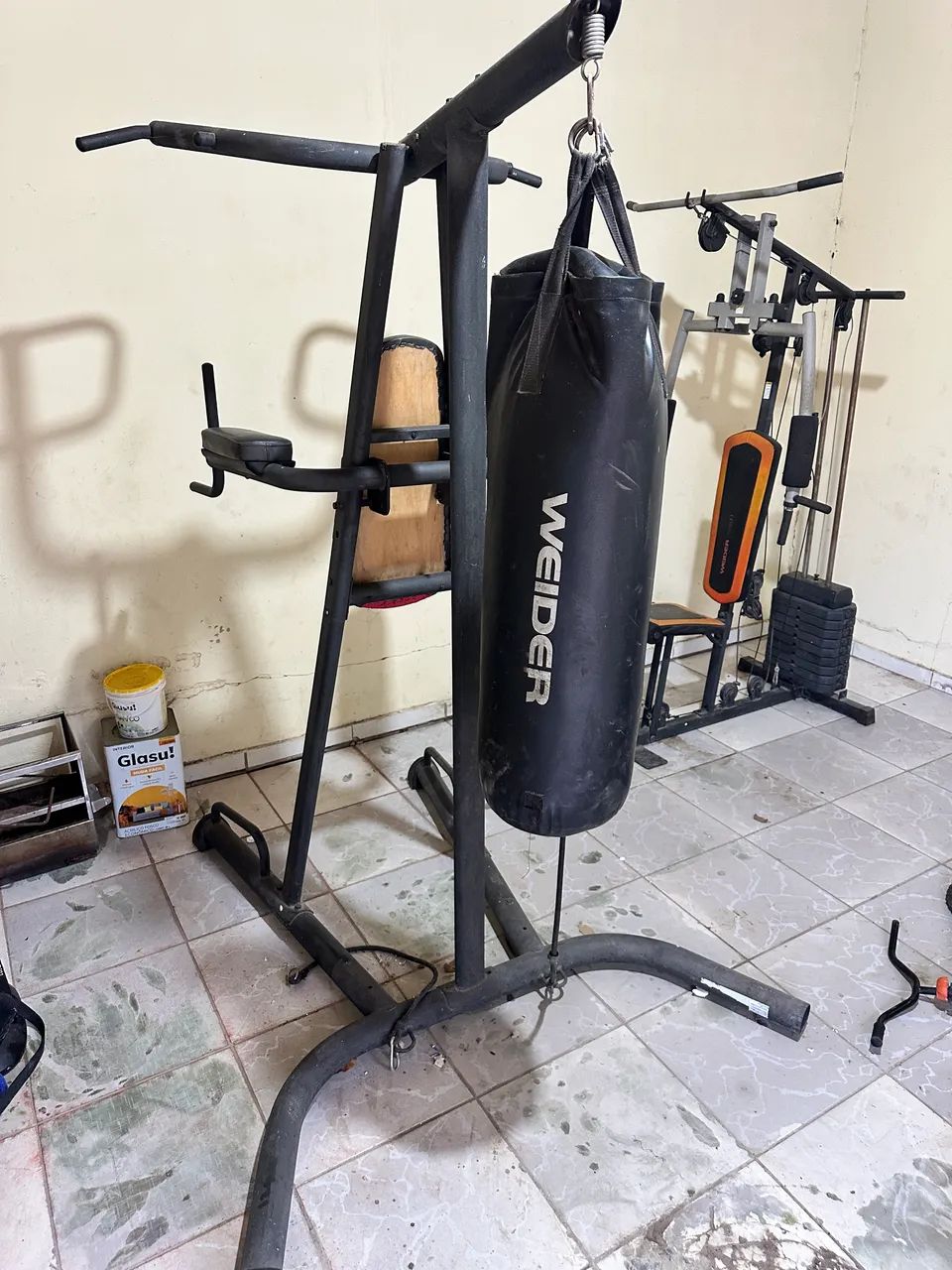 suporte para saco de pancadas