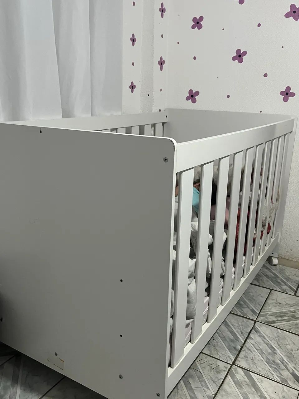 Berço com colchão 