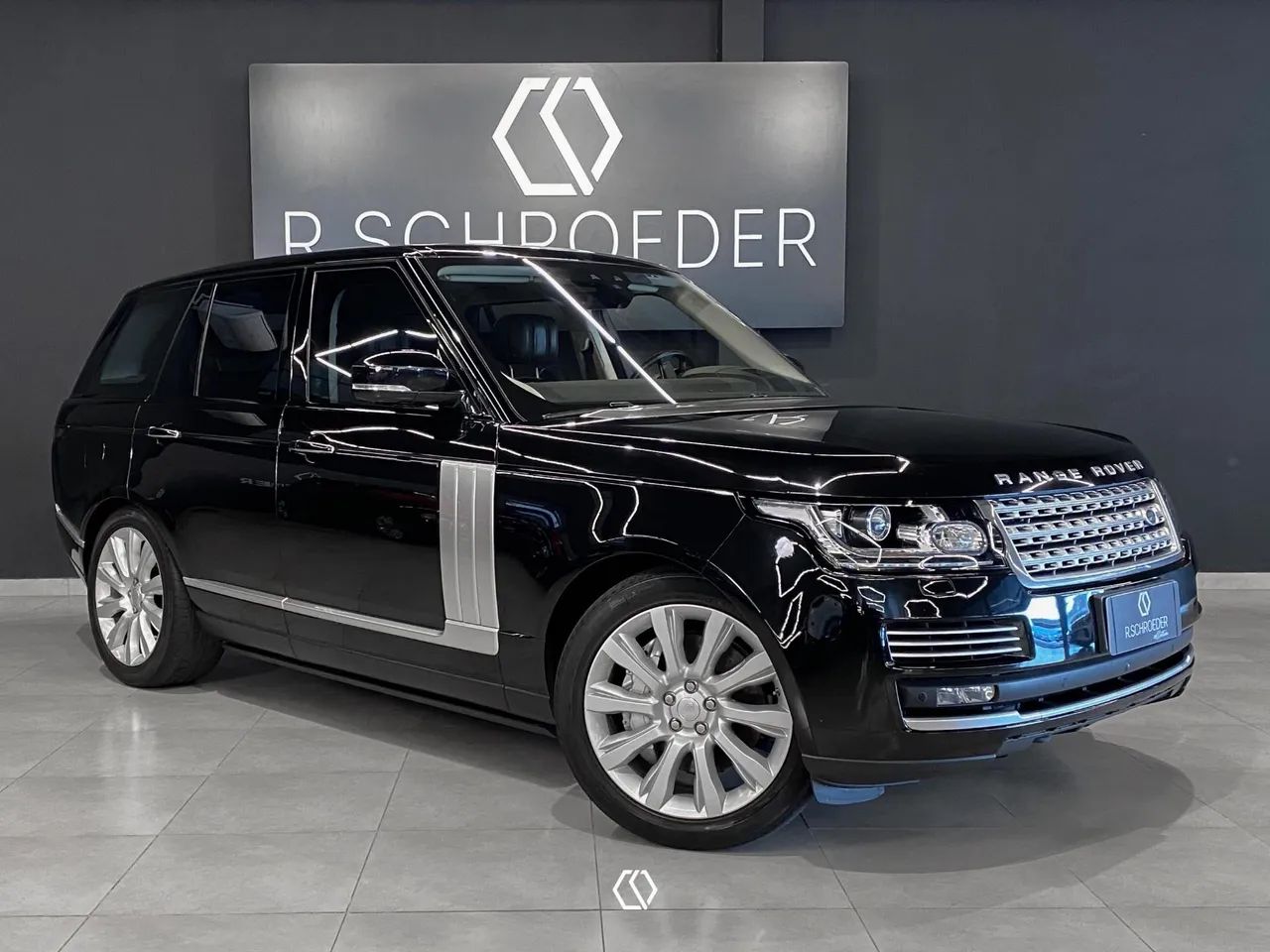 Land Rover Range Rover Vogue SE 4.4 SDV8 DIES. AUT 2017