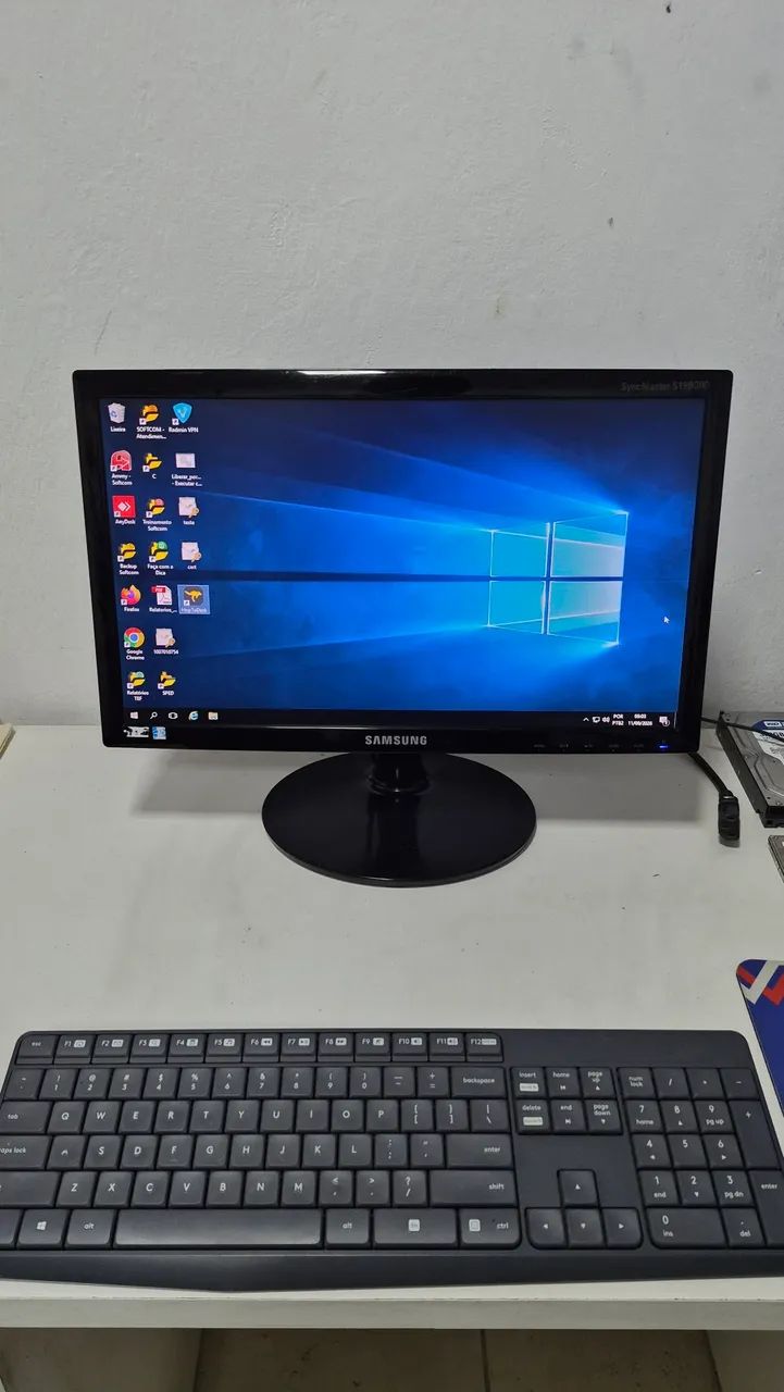 Monitor LED Samsung 19" SyncMaster S19B300B  - Funcionando Perfeitamente. 