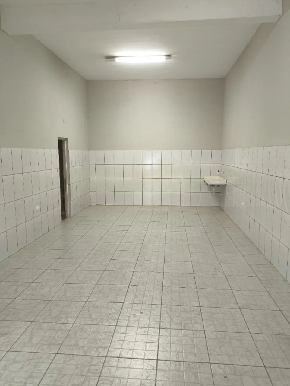 Aluga-se Salão Comercial no Jd. Res. Firenze - Ótimo preço