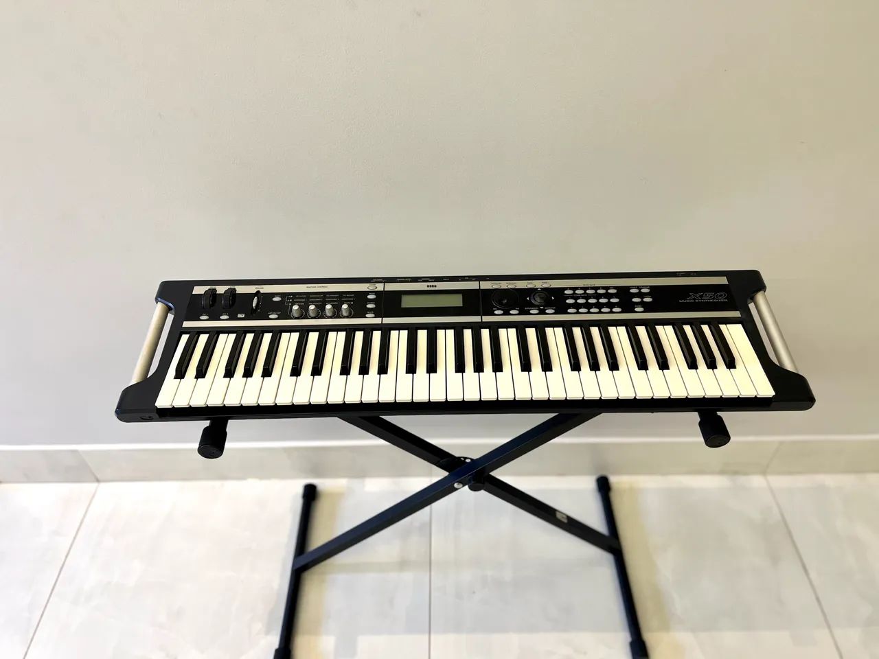 KORG X50 - EM PERFEITO ESTADO 