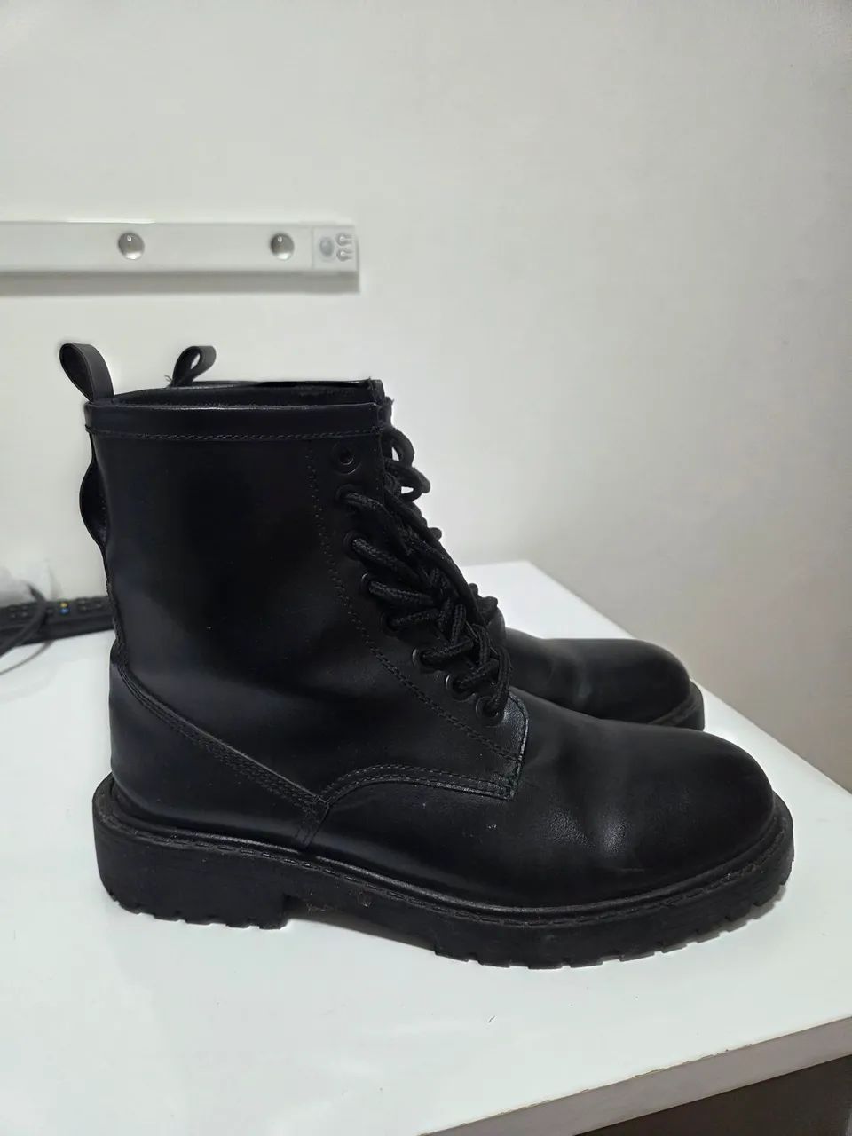 Bota coturno preta