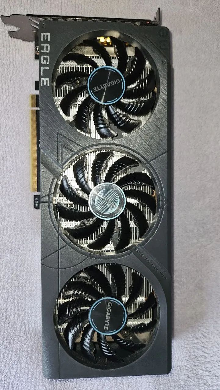 RTX 4060 8GB EAGLE OC - GIGABYTE (Semi-nova) - Foto 2