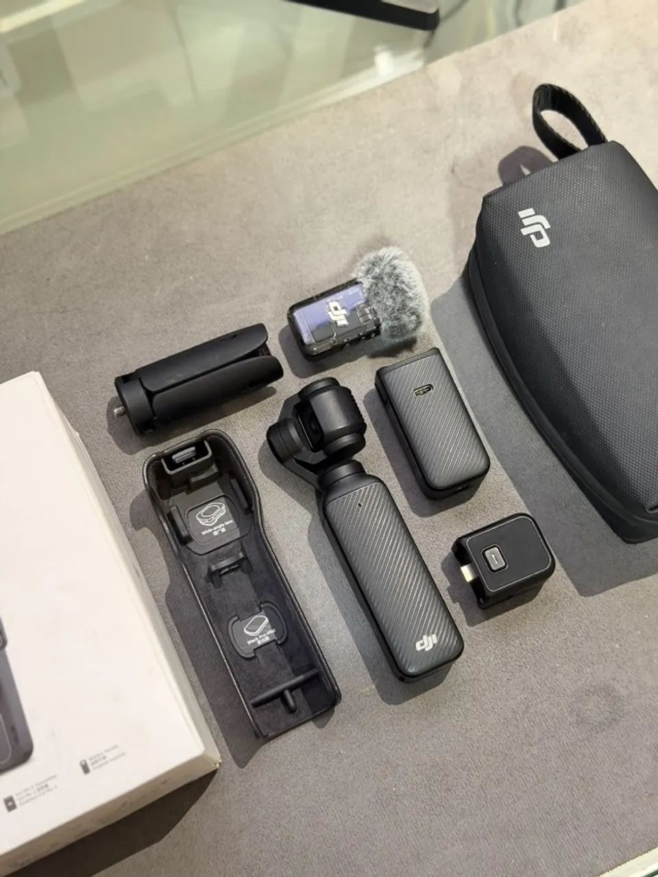 Kit de câmeras - Sony ZV-E10 + DJI Osmo Pocket 3 Creator Combo