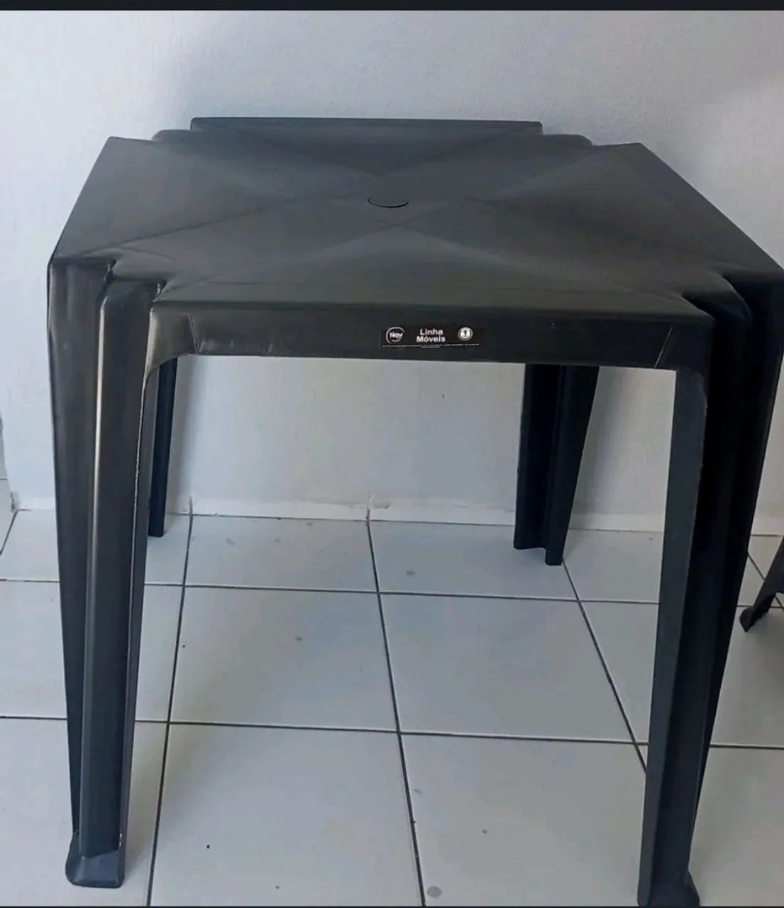 Mesa de plástico preta