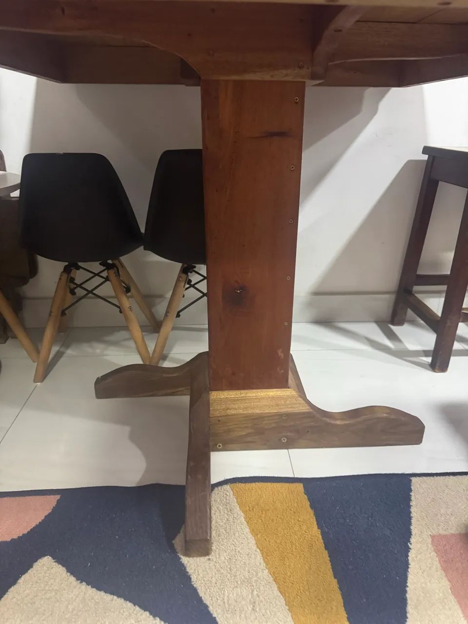 Mesa 4 cadeias 