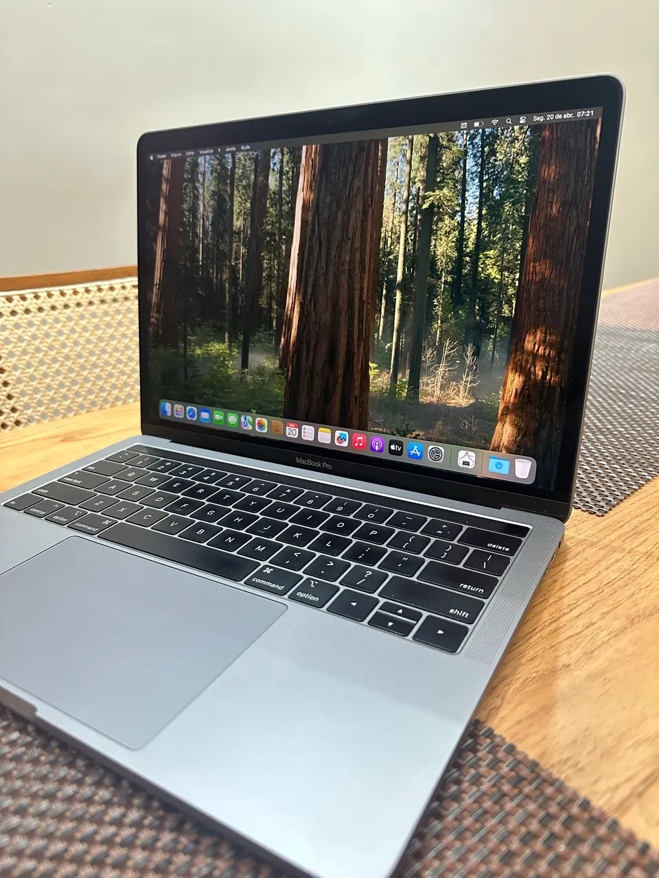 macbook pro 2018 タッチバー付き macbook pro touch bar 2018