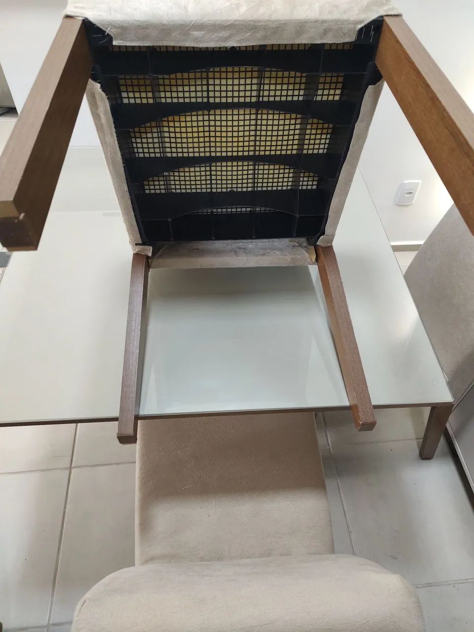 Mesa com cadeiras - Foto 2