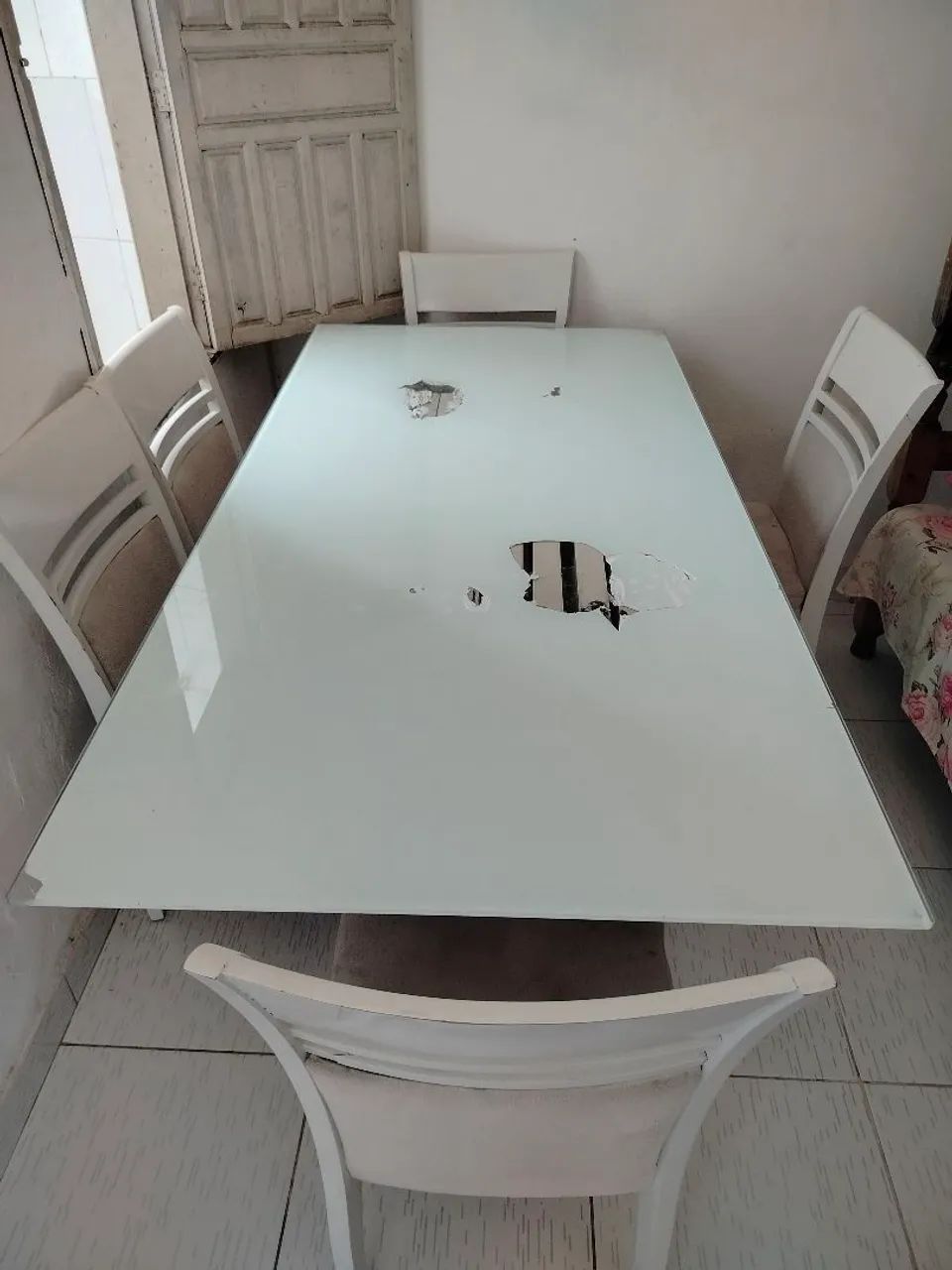 Mesa com 6 cadeiras  - Foto 2