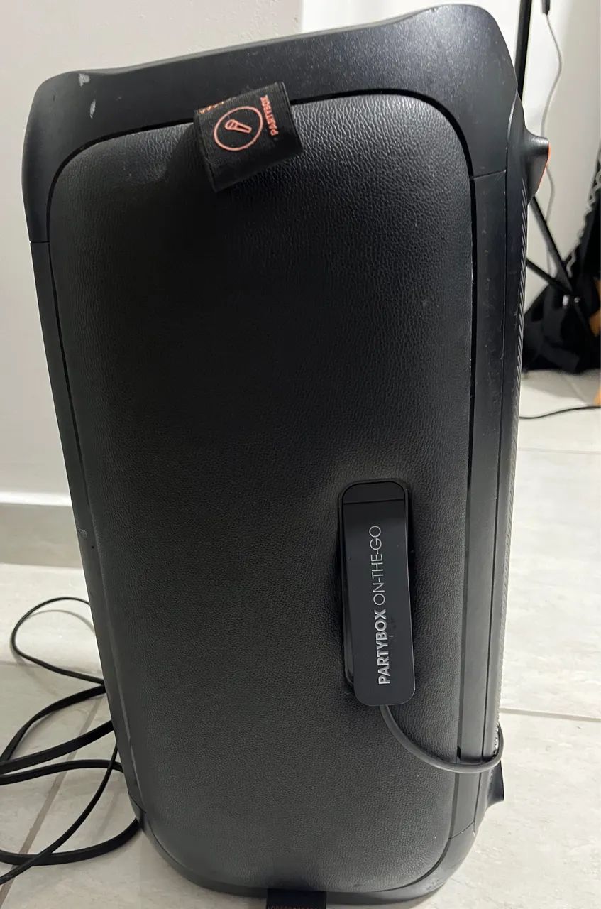 Vende se JBL partybox original  - Foto 4