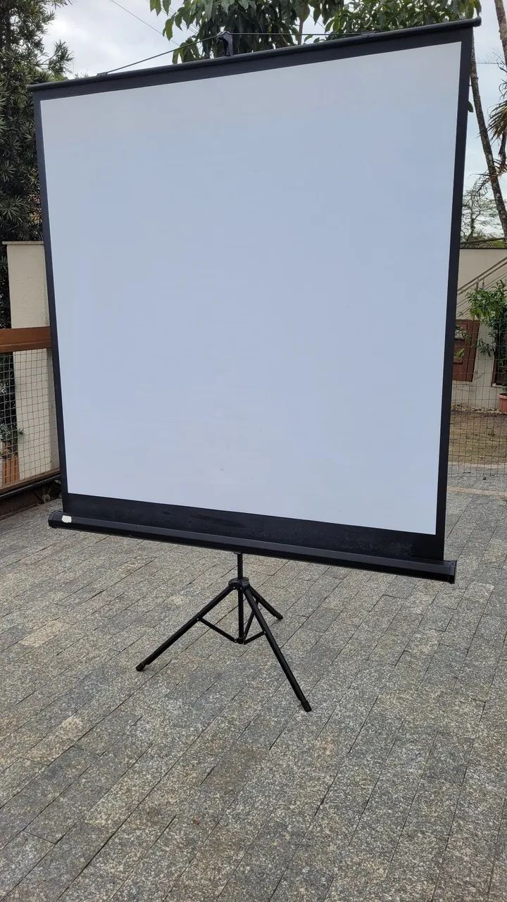 Tela de projeção com suporte