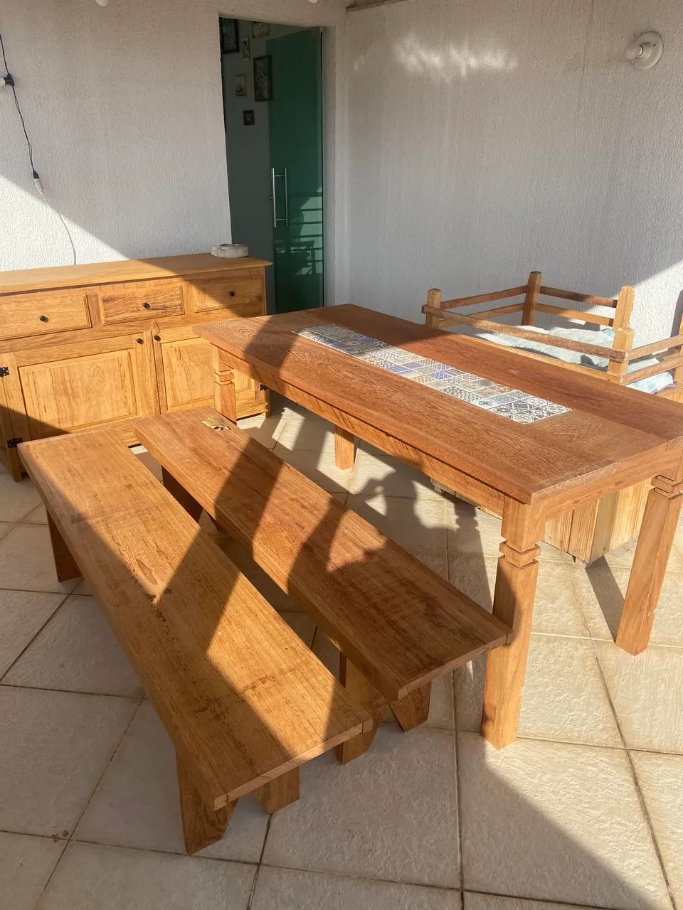 Mesa com bancos madeira maciça  - Foto 3
